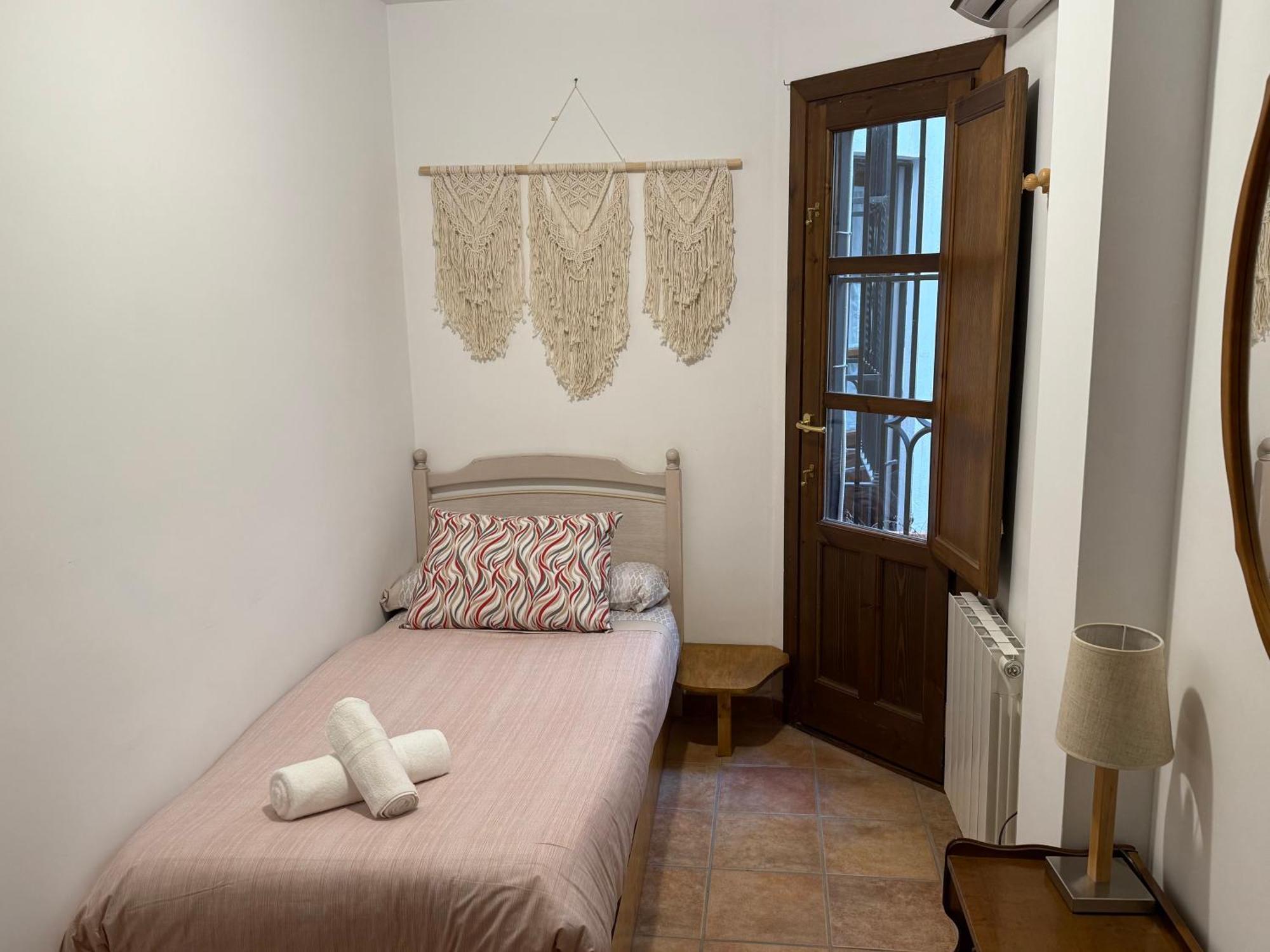 شقة Charming Albaicin Patio Flat Free Onsite Parking غرناطة المظهر الخارجي الصورة